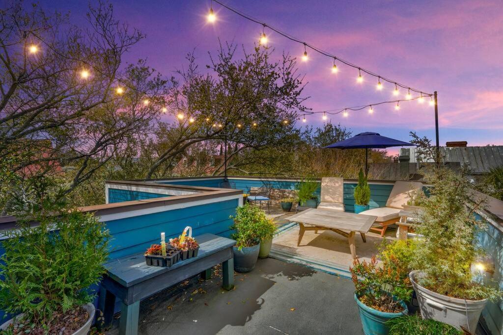 Elegant Sunlit Home With Private Rooftop Oasis Чарльстон Экстерьер фото