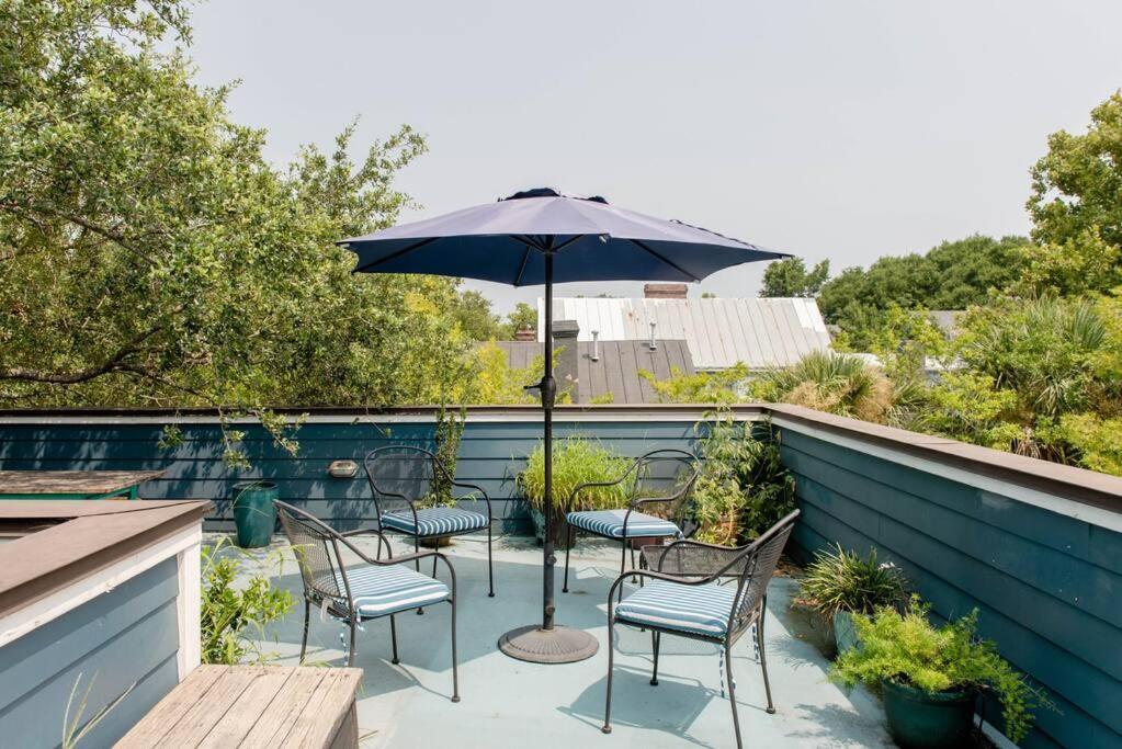 Elegant Sunlit Home With Private Rooftop Oasis Чарльстон Экстерьер фото